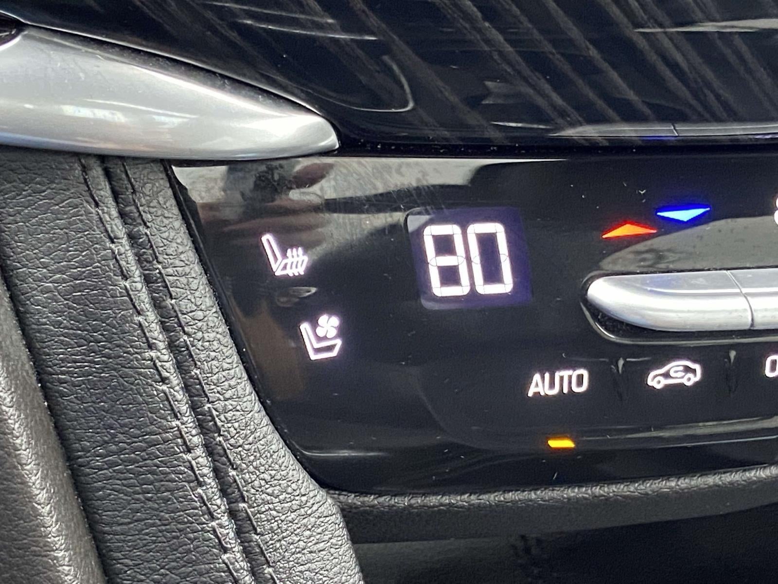 2025 Cadillac XT6 FWD Premium Luxury