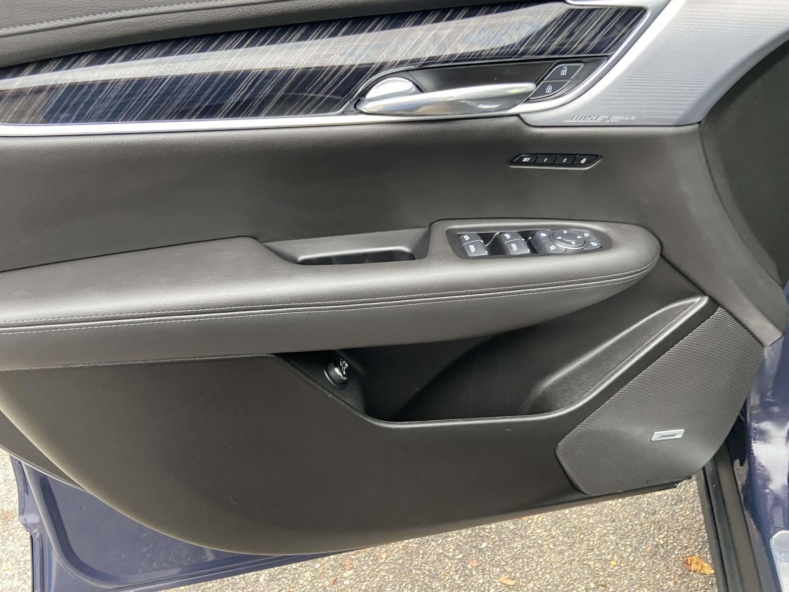 2025 Cadillac XT6 FWD Premium Luxury