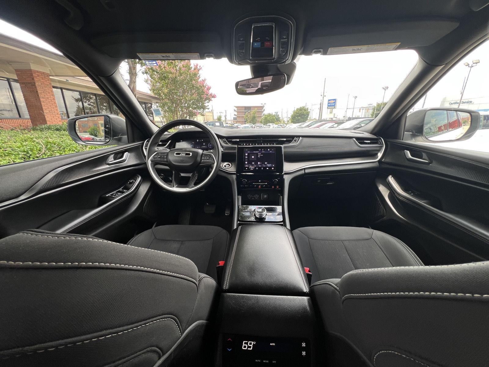 2024 Jeep Grand Cherokee L Laredo