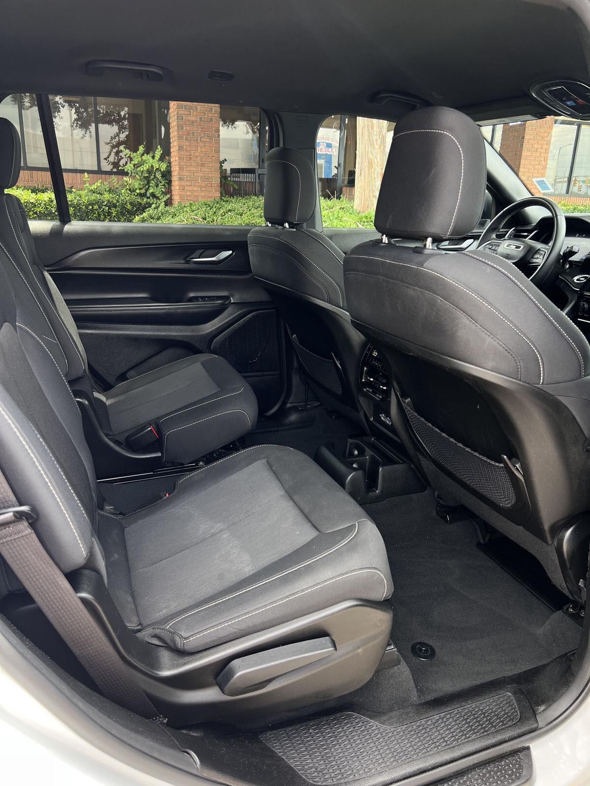 2024 Jeep Grand Cherokee L Laredo
