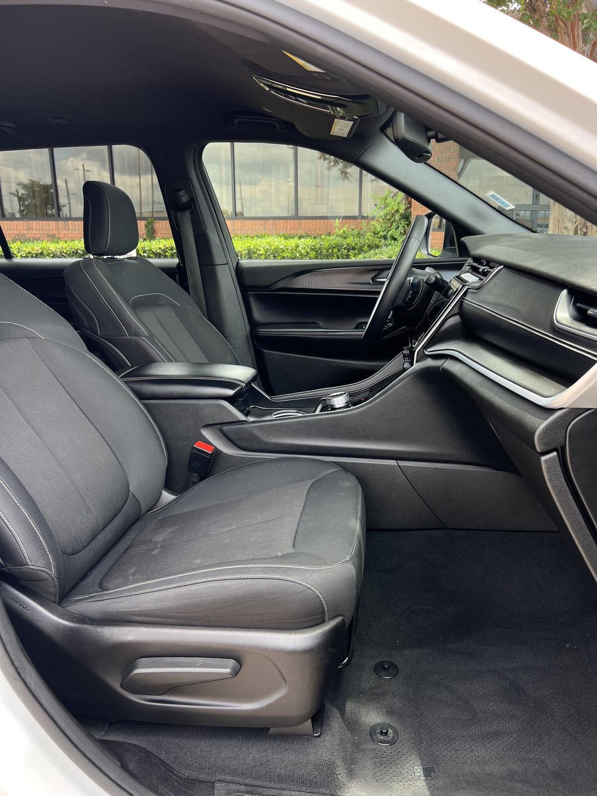 2024 Jeep Grand Cherokee L Laredo