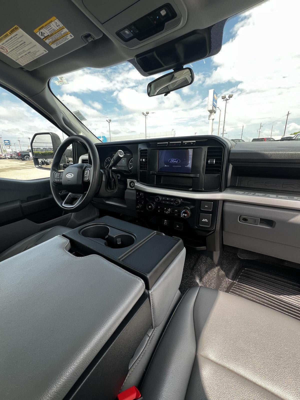 2024 Ford Super Duty F-350 SRW XL