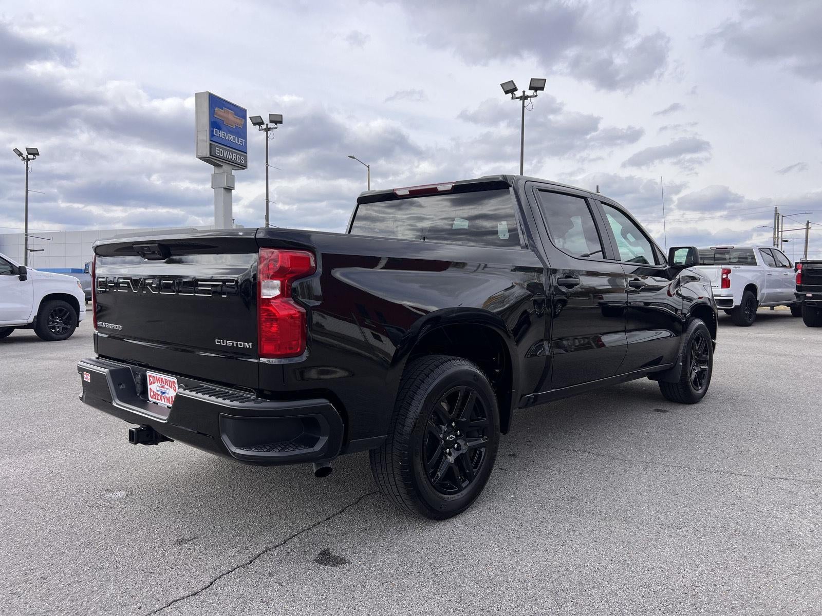 2025 Chevrolet Silverado 1500 Custom