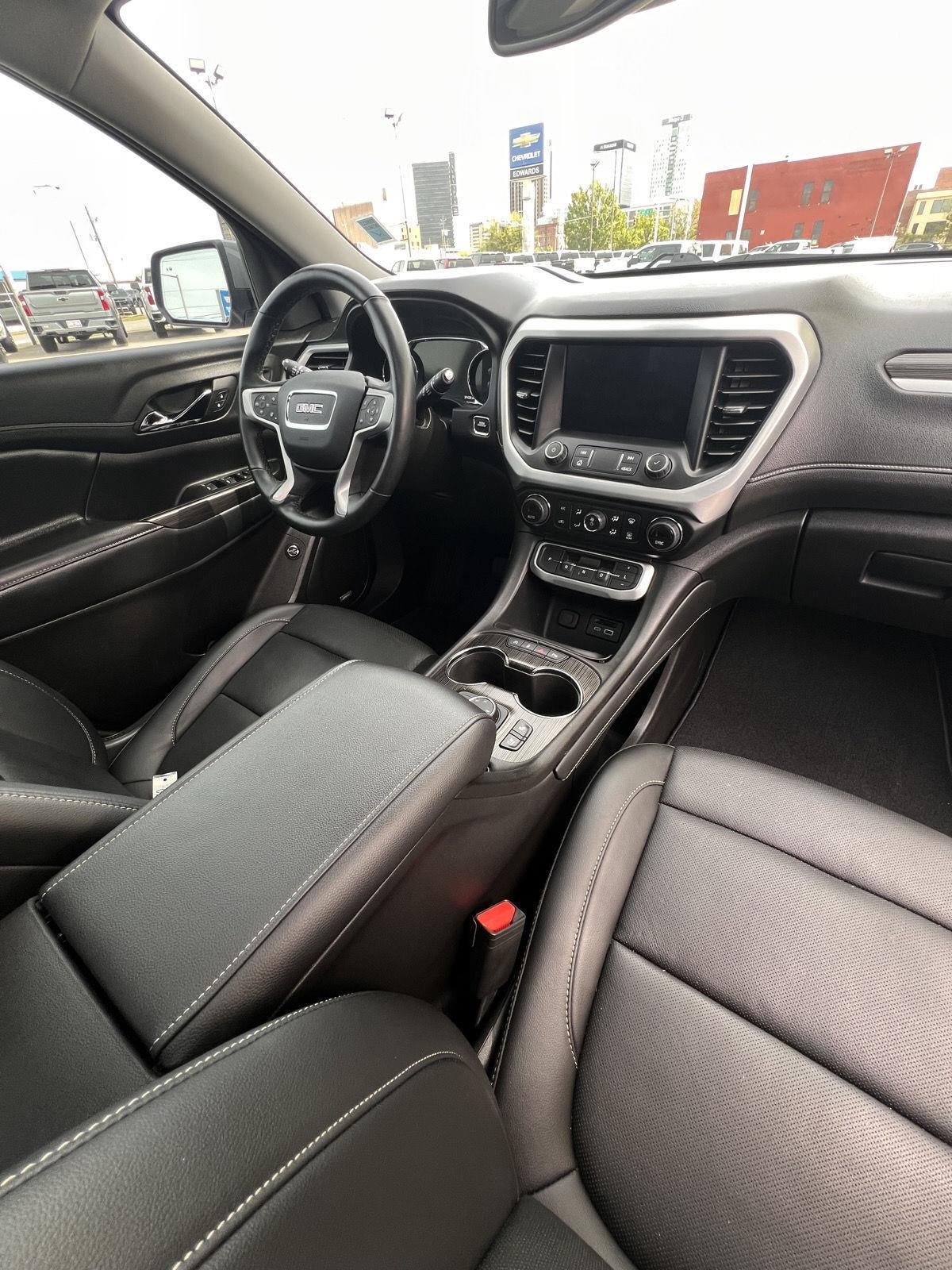 2023 GMC Acadia SLT