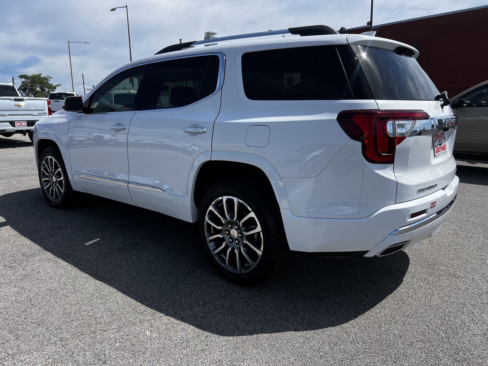 2023 GMC Acadia Denali