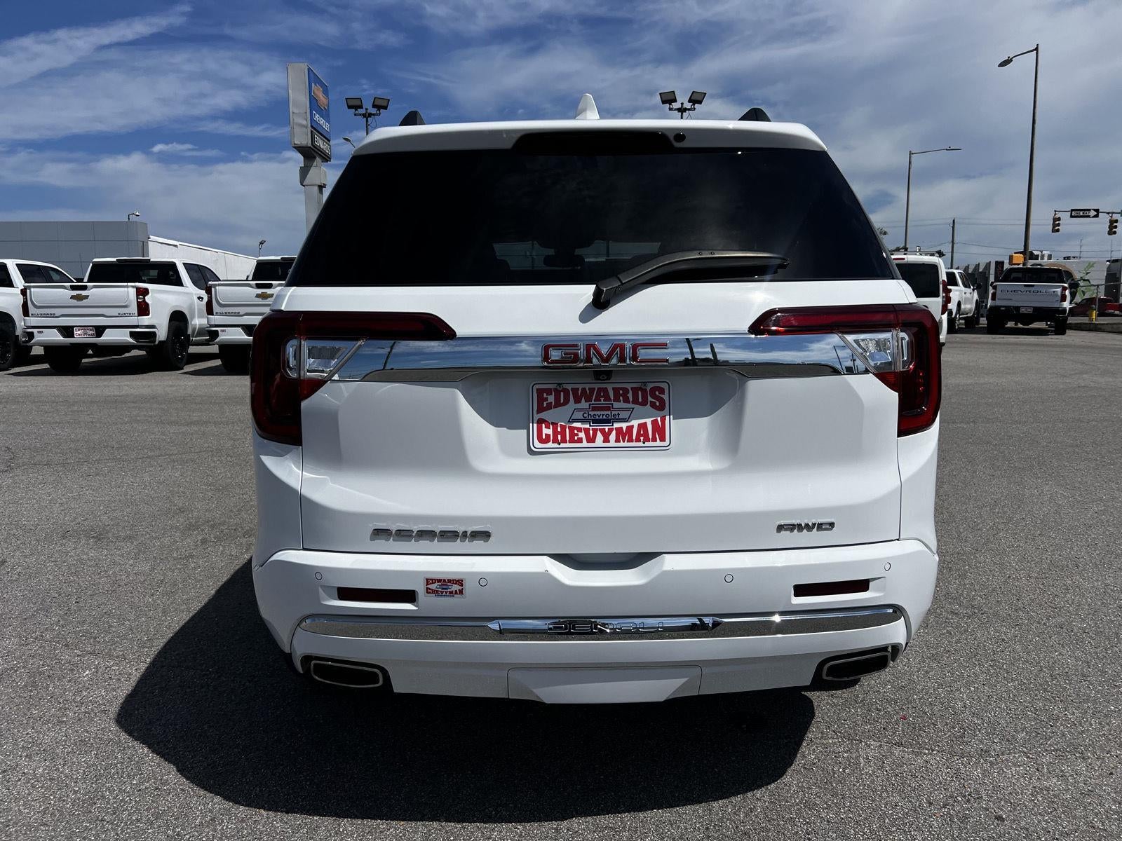 2023 GMC Acadia Denali