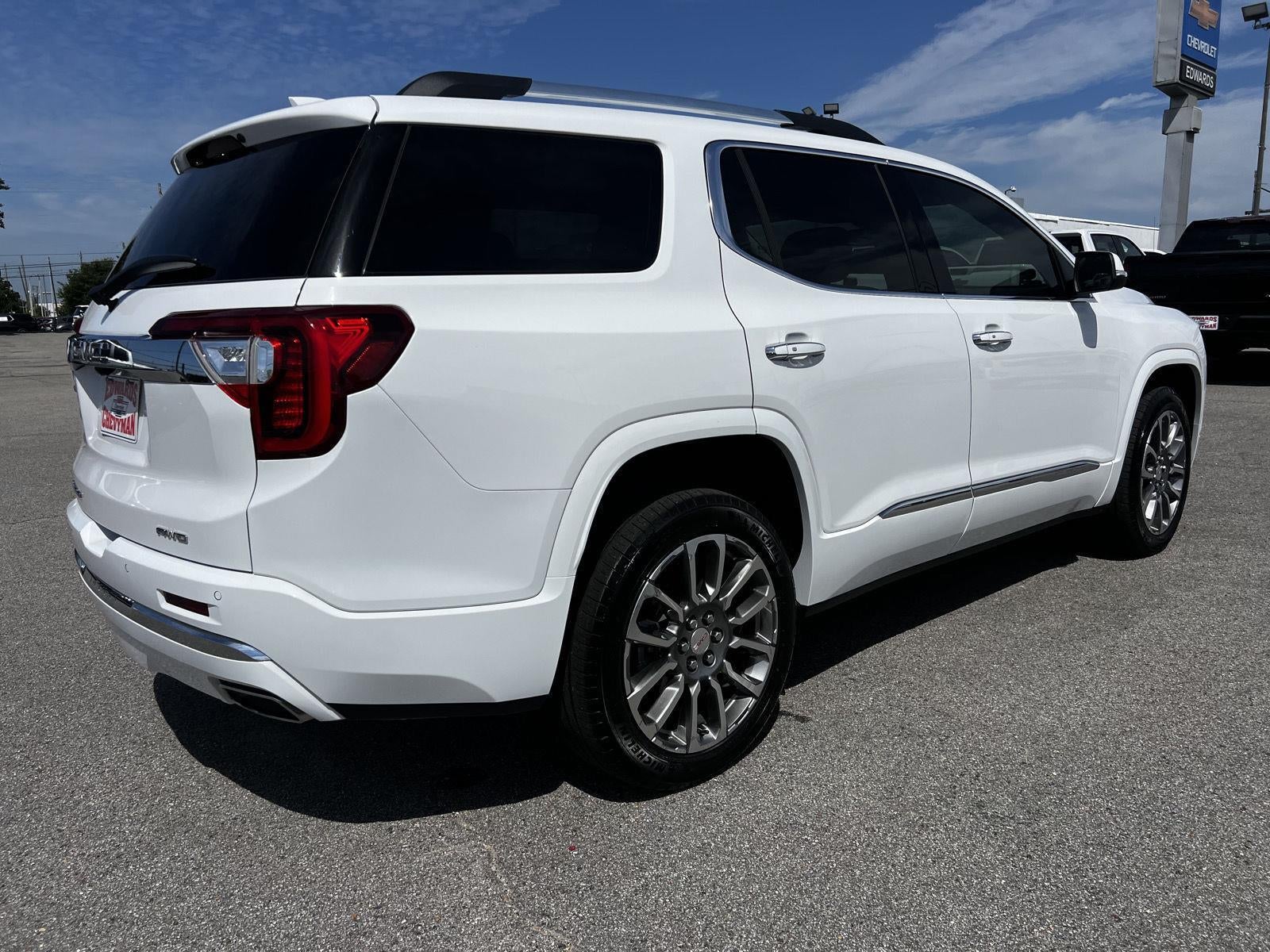 2023 GMC Acadia Denali
