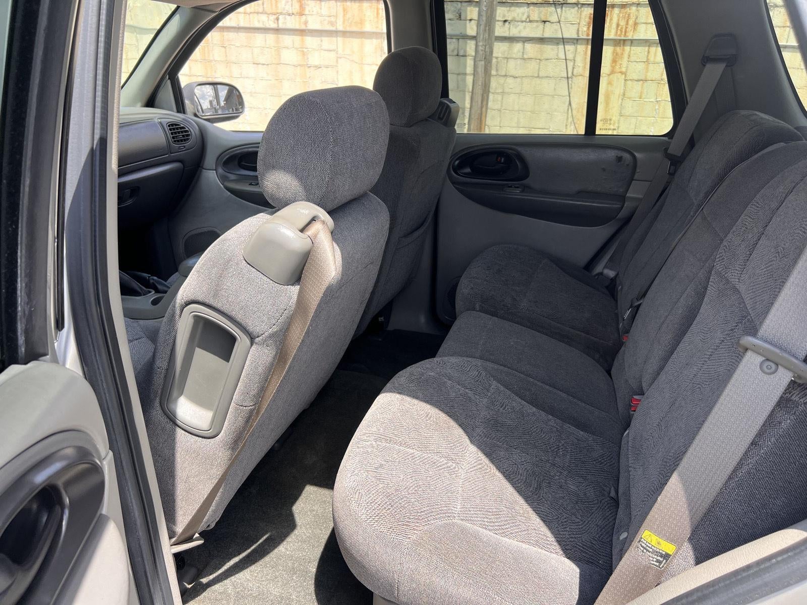 2004 Chevrolet Trailblazer LS