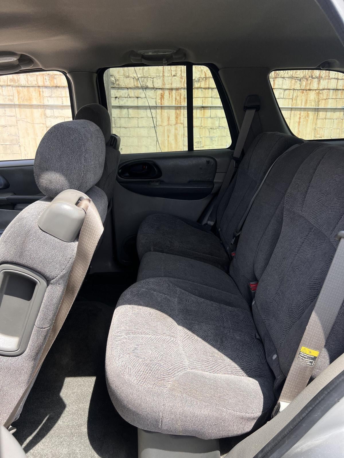 2004 Chevrolet Trailblazer LS