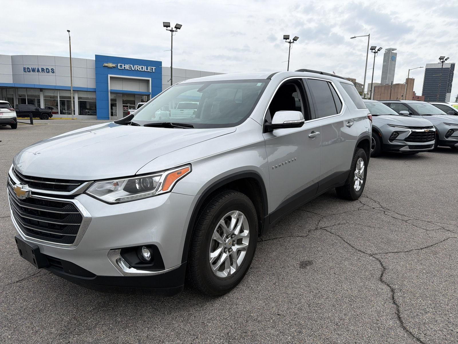 2020 Chevrolet Traverse LT Cloth