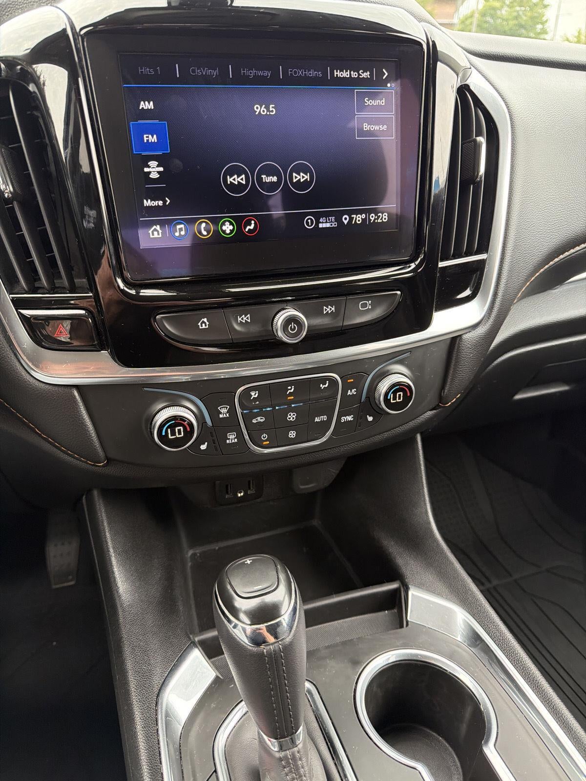 2020 Chevrolet Traverse LT Cloth