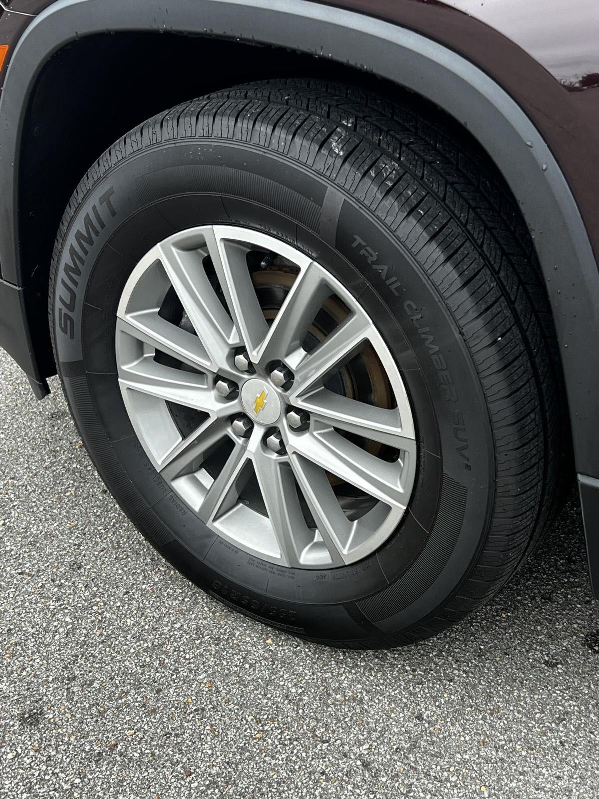 2023 Chevrolet Traverse LT Cloth