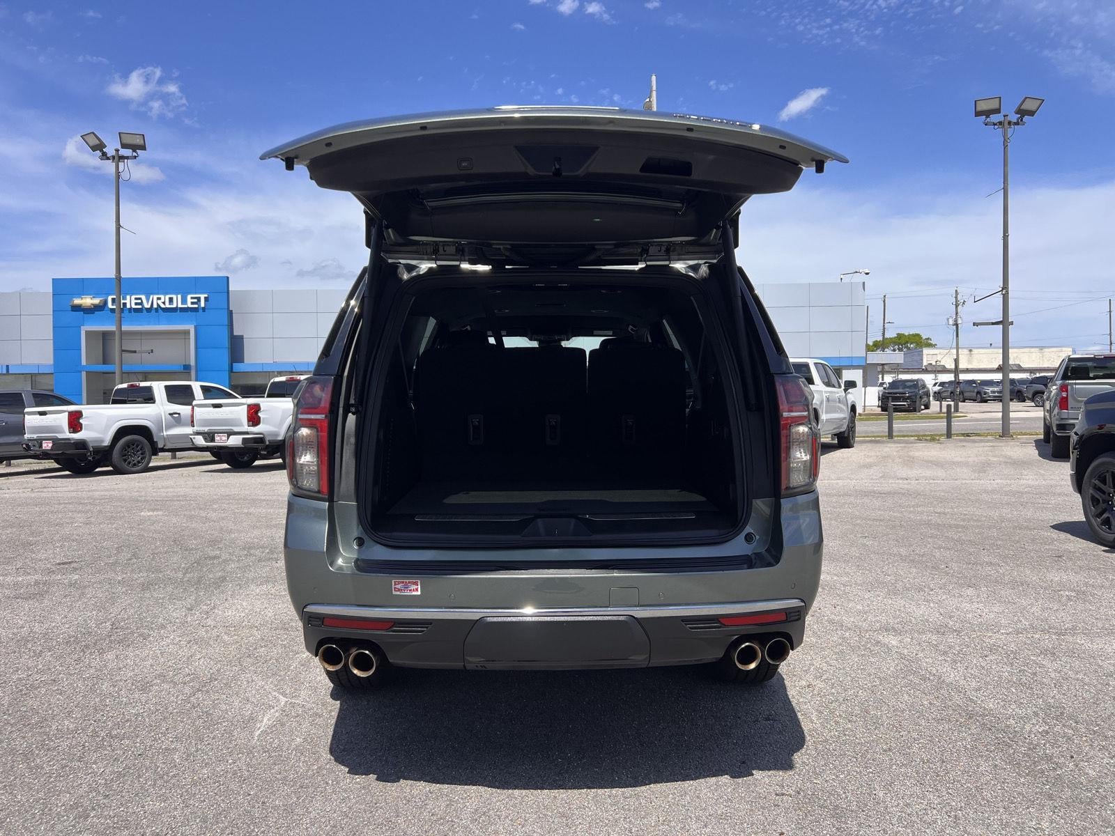 2023 Chevrolet Suburban Premier