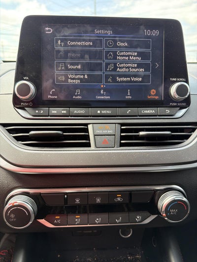 2023 Nissan Altima 2.5 SR
