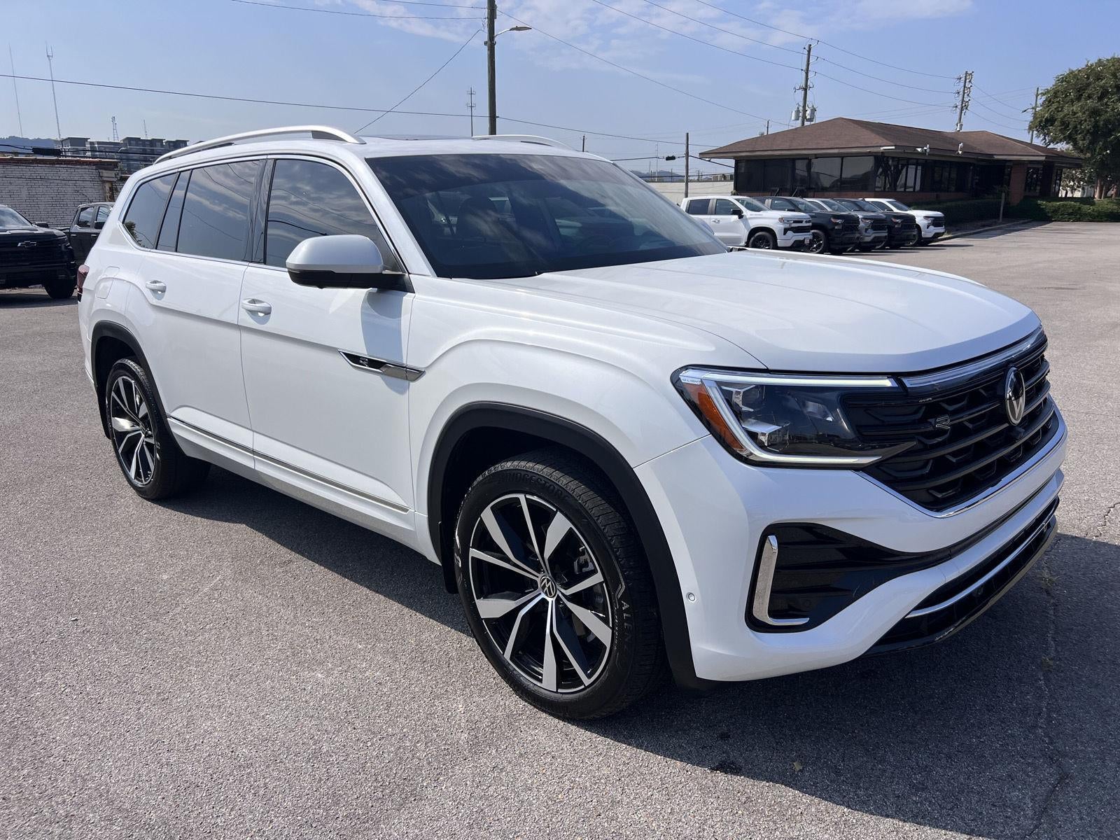 2025 Volkswagen Atlas 2.0T SEL Premium R-Line
