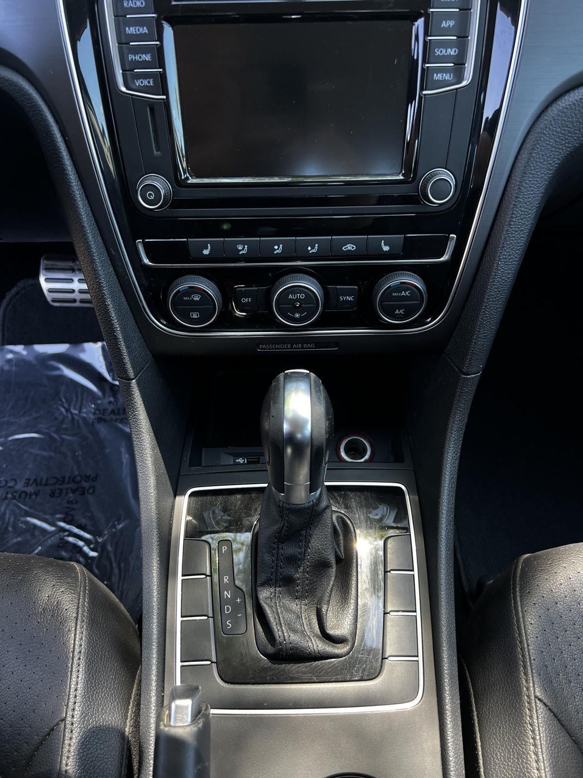 2018 Volkswagen Passat 2.0T S