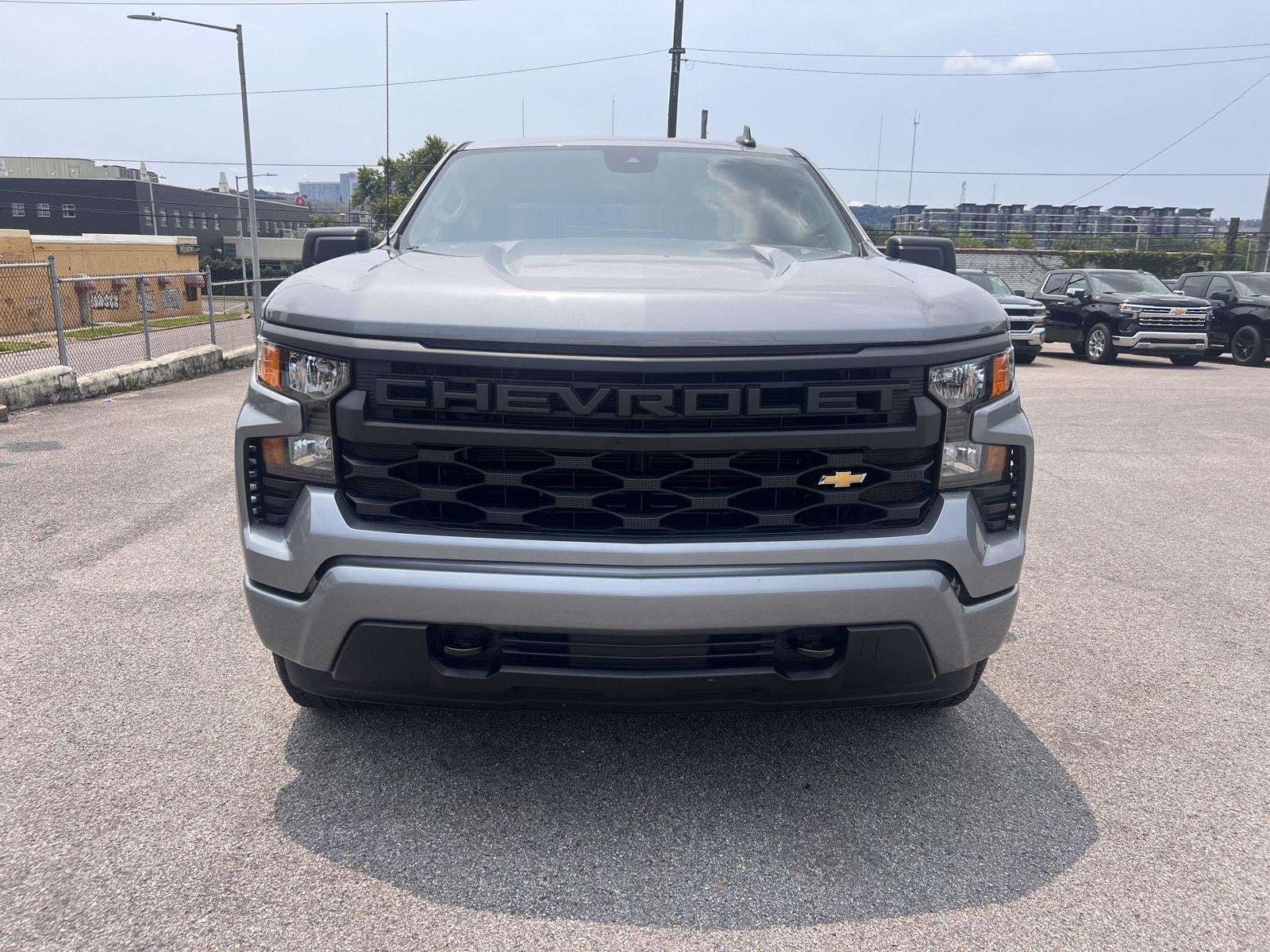 2025 Chevrolet Silverado 1500 Custom