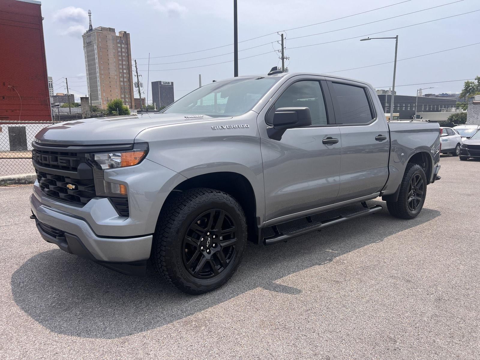 2025 Chevrolet Silverado 1500 Custom