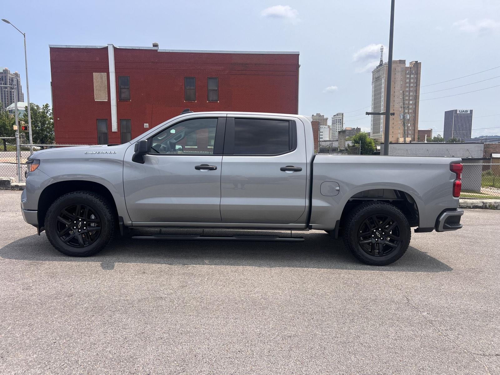 2025 Chevrolet Silverado 1500 Custom