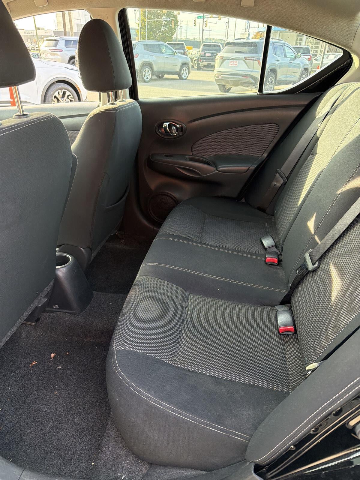 2016 Nissan Versa SV