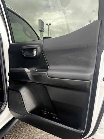 2022 Toyota Tacoma 4WD SR