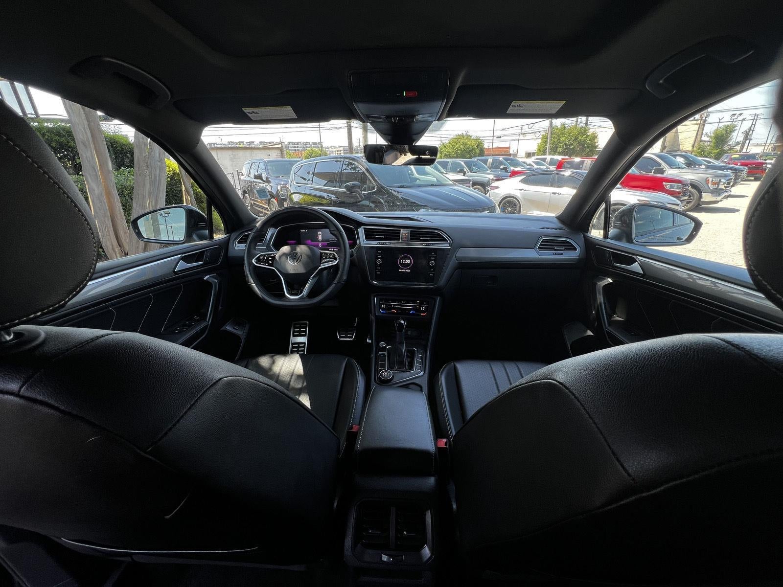 2022 Volkswagen Tiguan SE R-Line Black