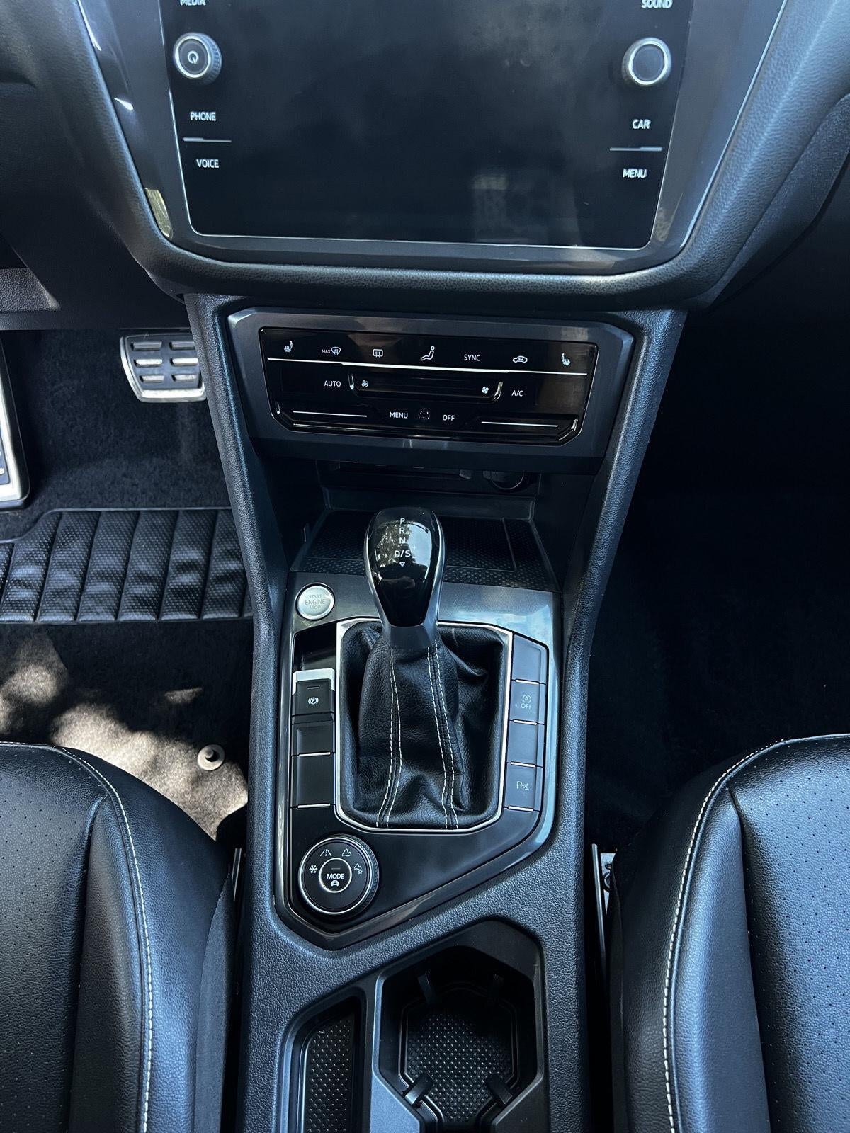 2022 Volkswagen Tiguan SE R-Line Black