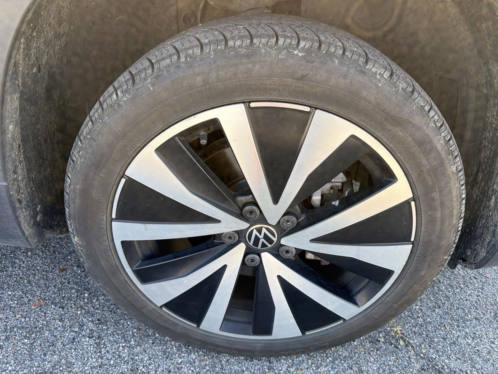 2024 Volkswagen Taos SE