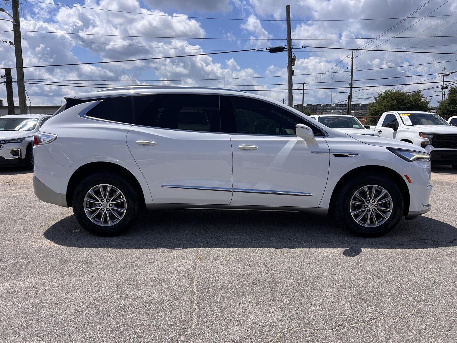 2023 Buick Enclave Essence