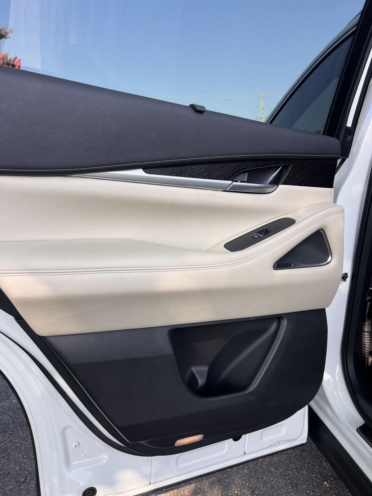 2025 INFINITI QX60 SENSORY