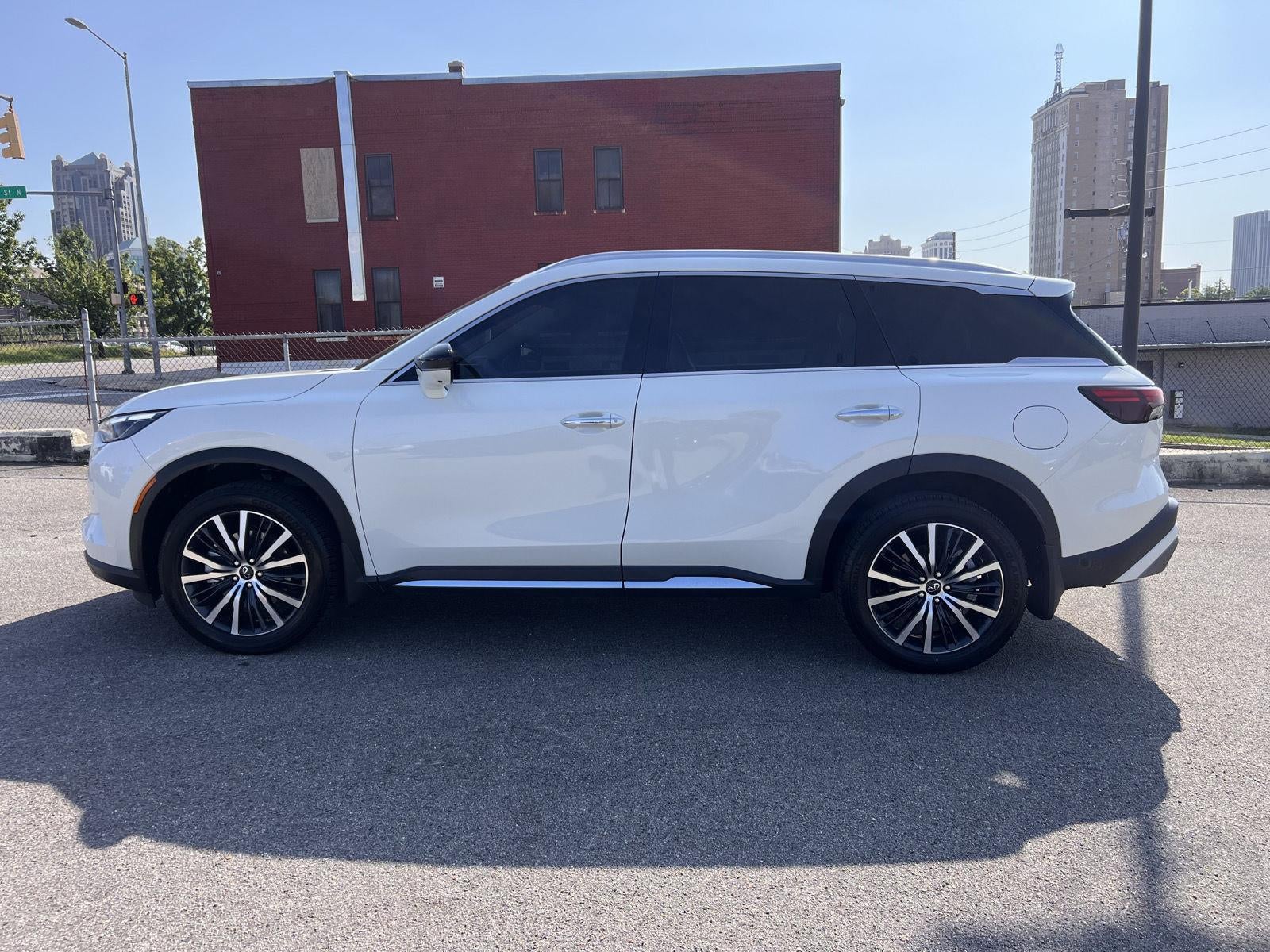 2025 INFINITI QX60 SENSORY
