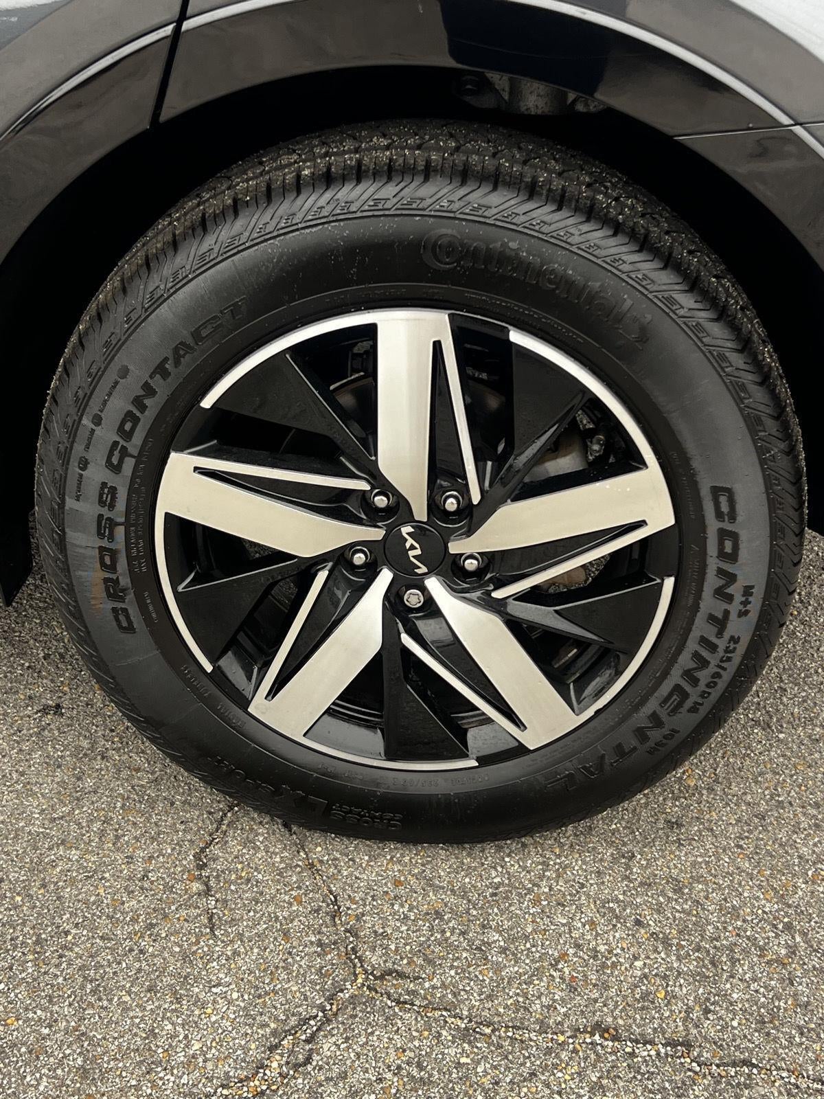 2023 Kia Sorento S