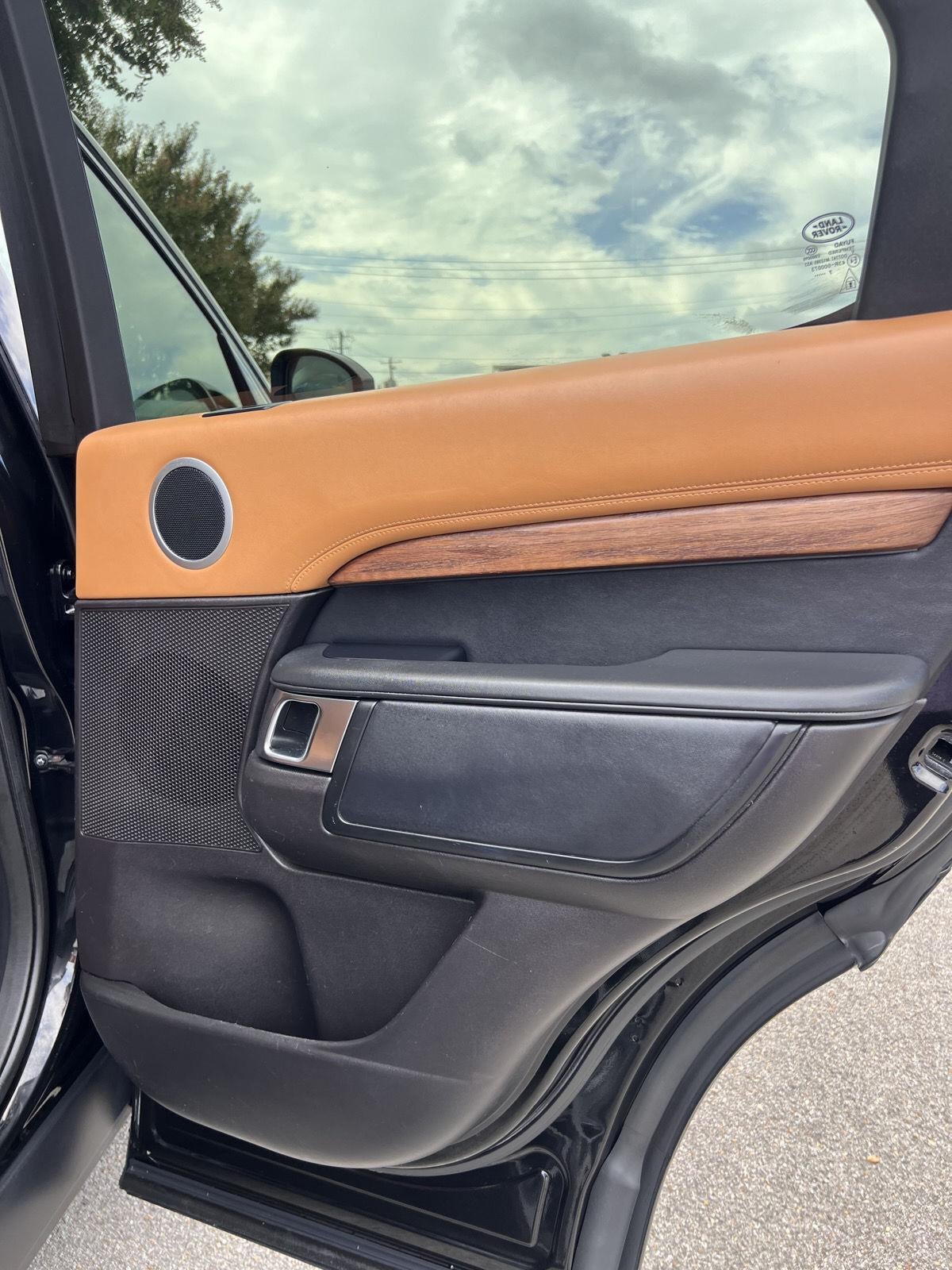 2018 Land Rover Discovery HSE Luxury