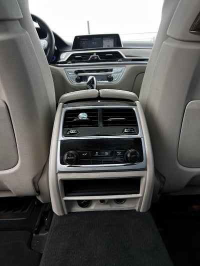 2019 BMW 7 Series 740i