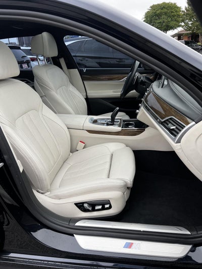 2019 BMW 7 Series 740i