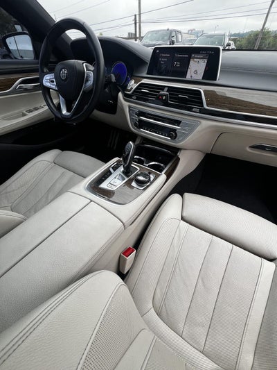 2019 BMW 7 Series 740i