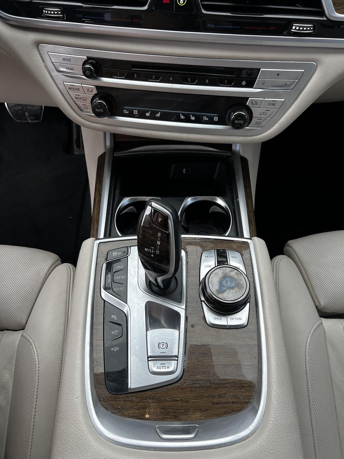 2019 BMW 7 Series 740i