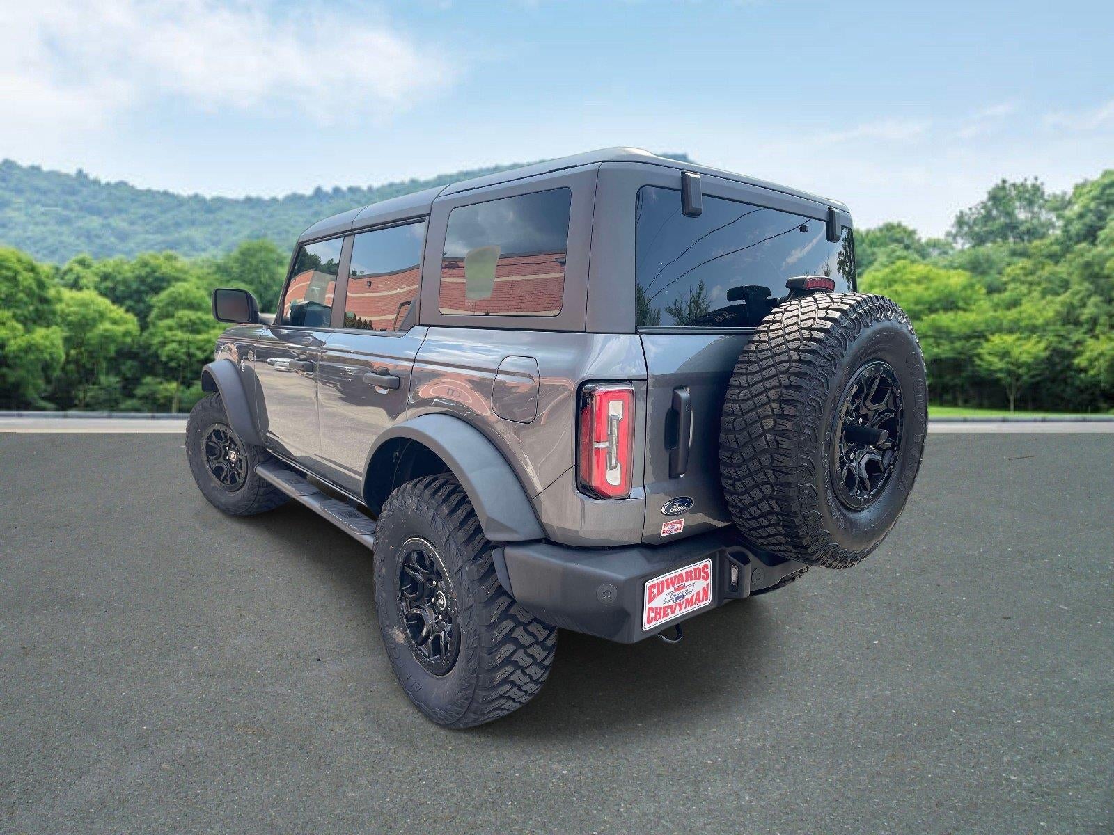 2023 Ford Bronco Base