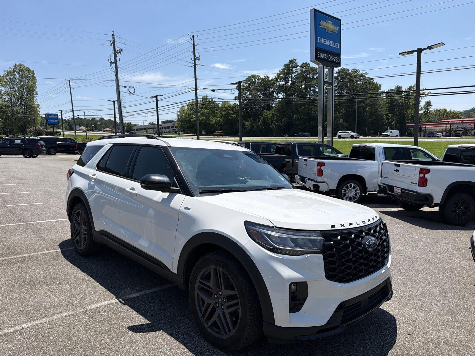 2025 Ford Explorer ST-Line