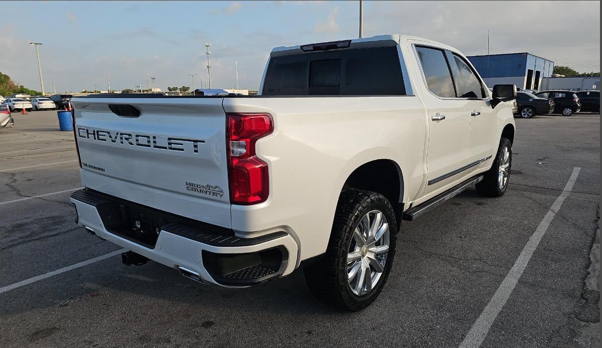 2023 Chevrolet Silverado 1500 High Country