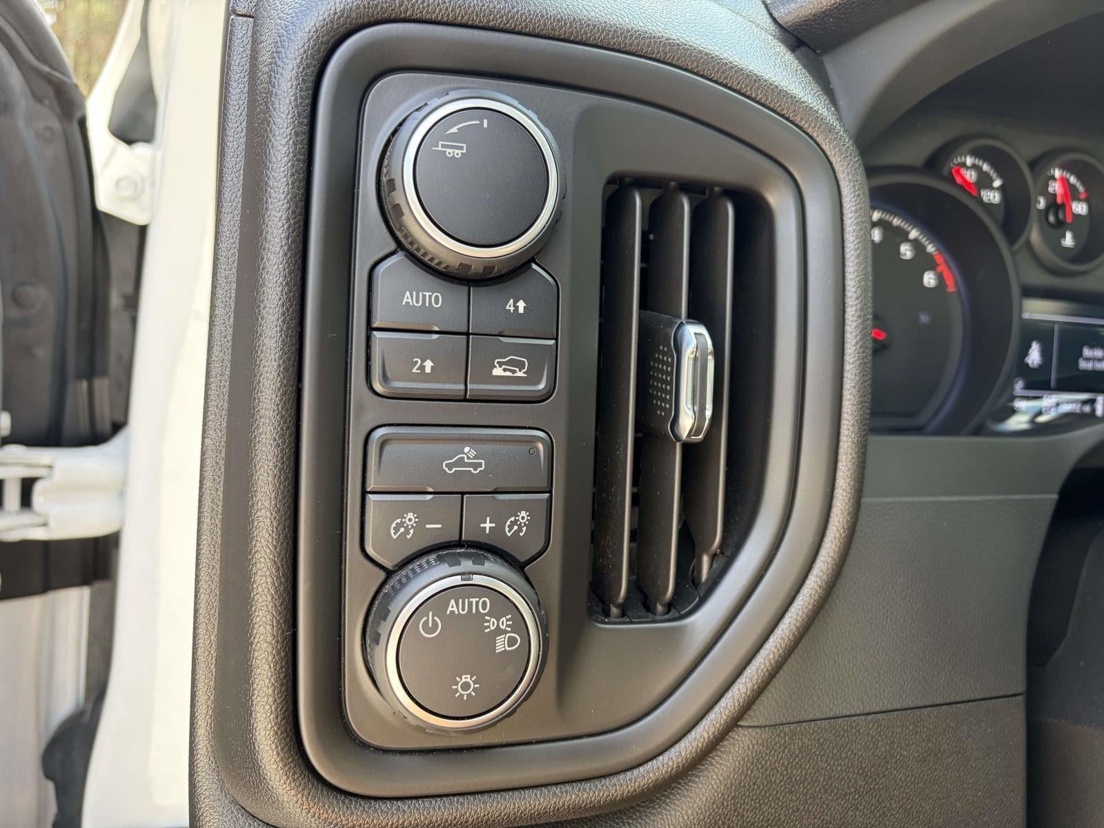 2025 Chevrolet Silverado 1500 Custom