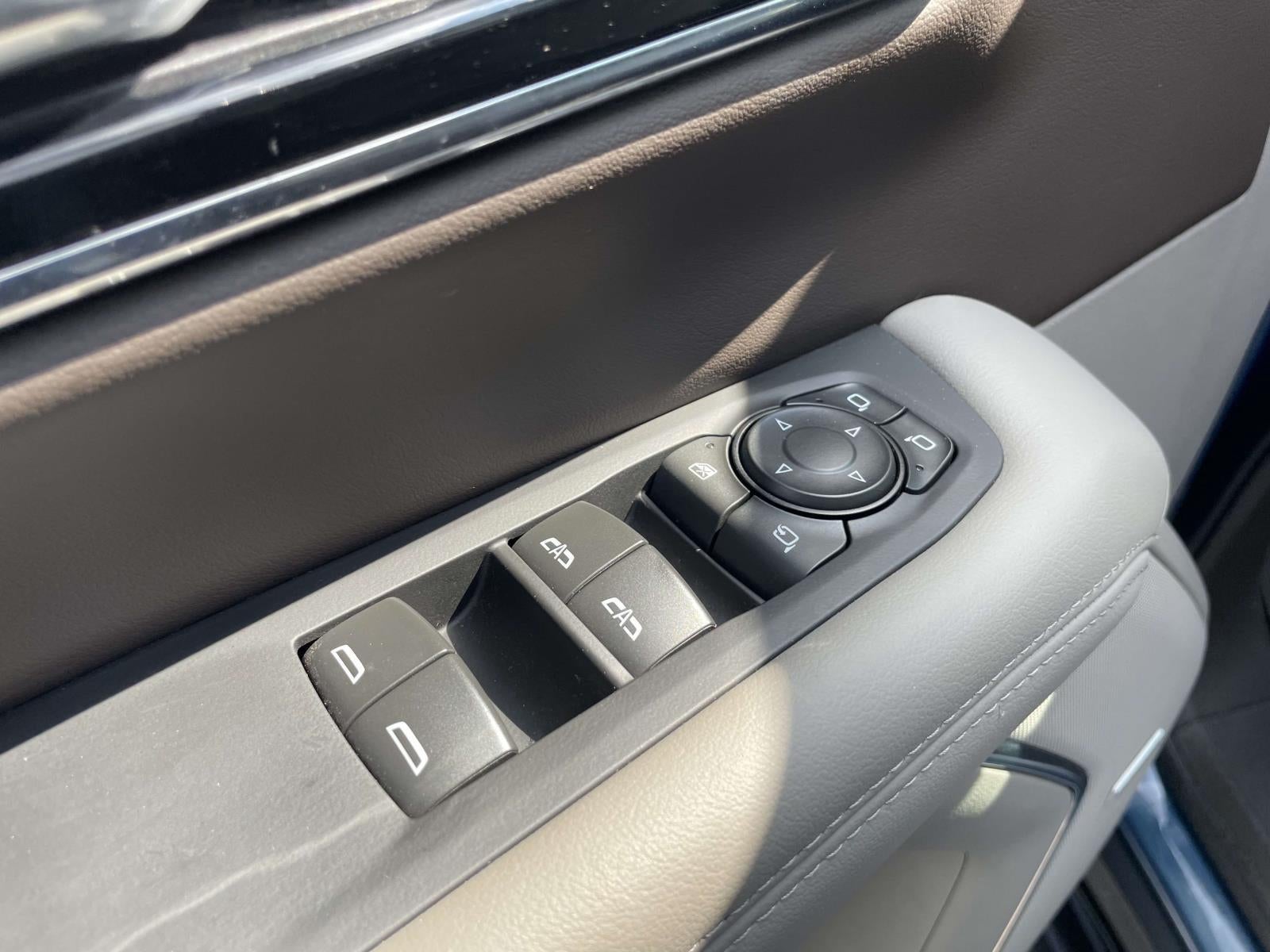 2025 GMC Yukon Elevation