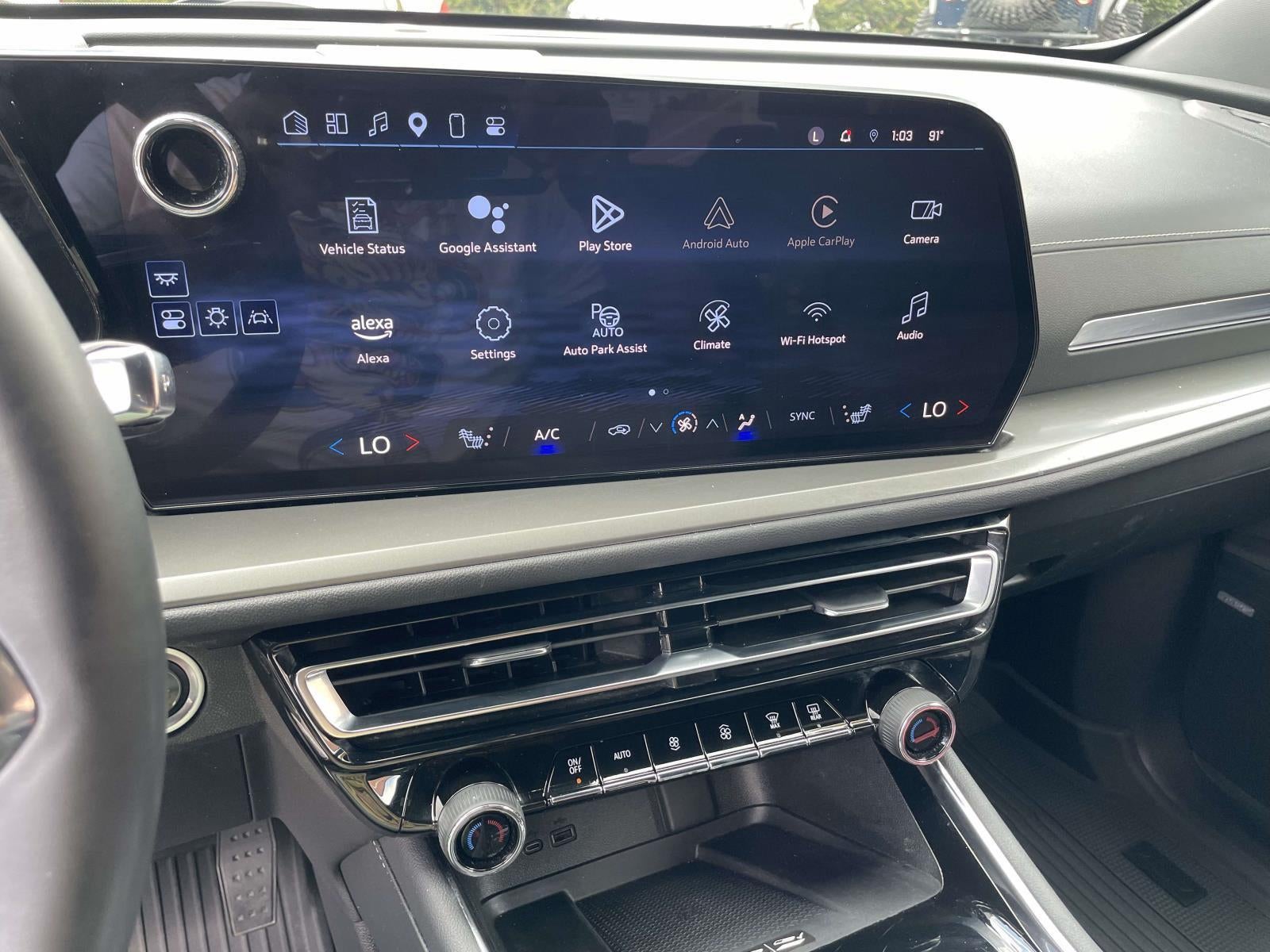 2024 Chevrolet Traverse LT