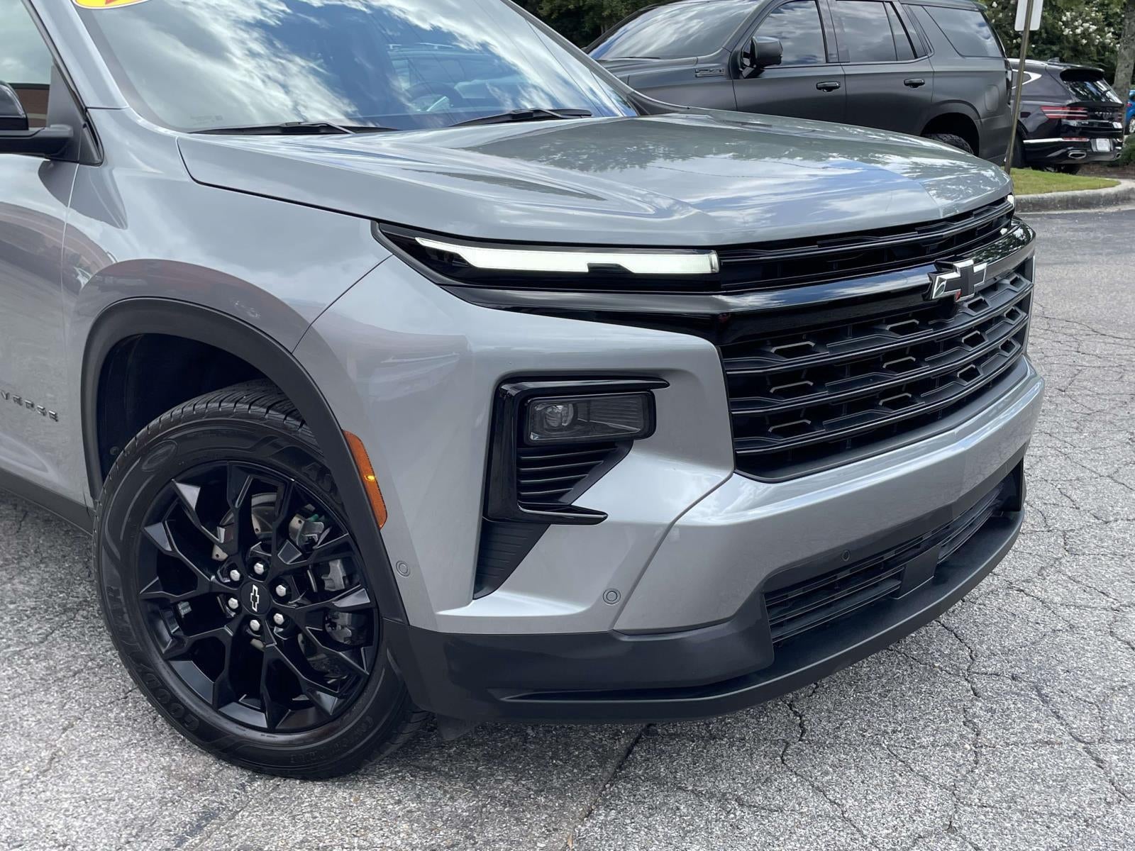 2024 Chevrolet Traverse LT