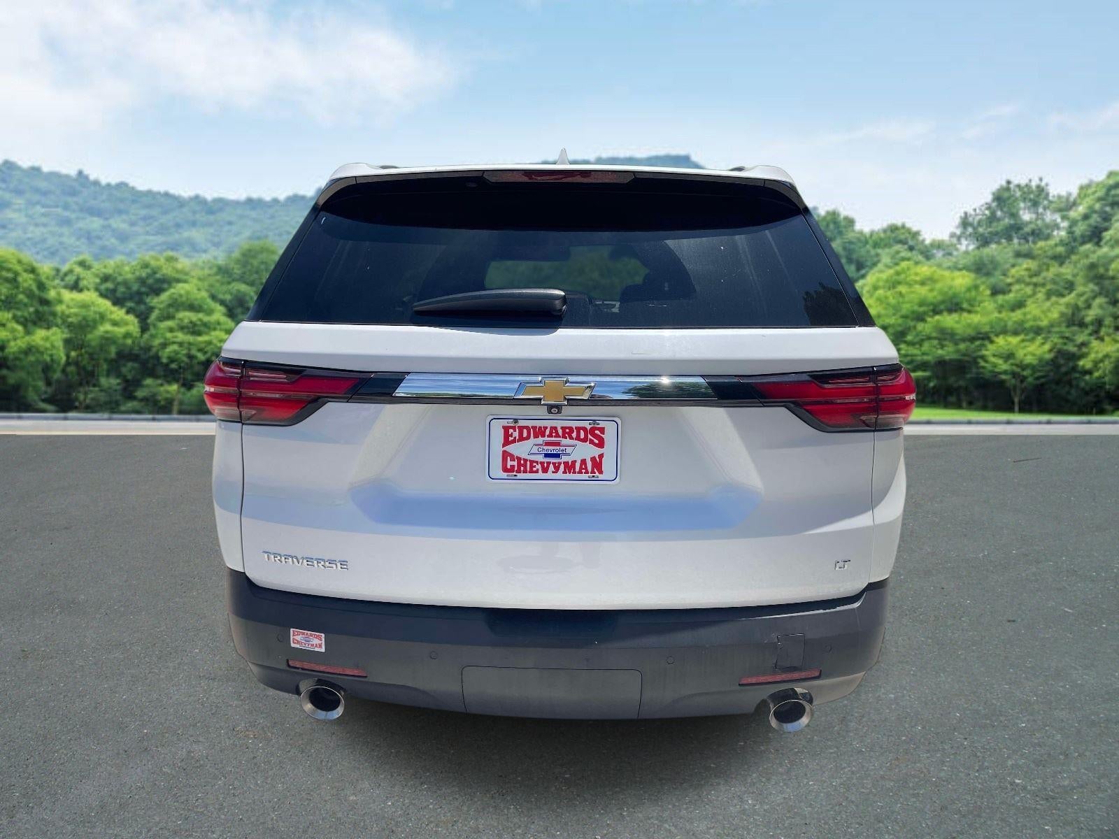 2022 Chevrolet Traverse LT Cloth