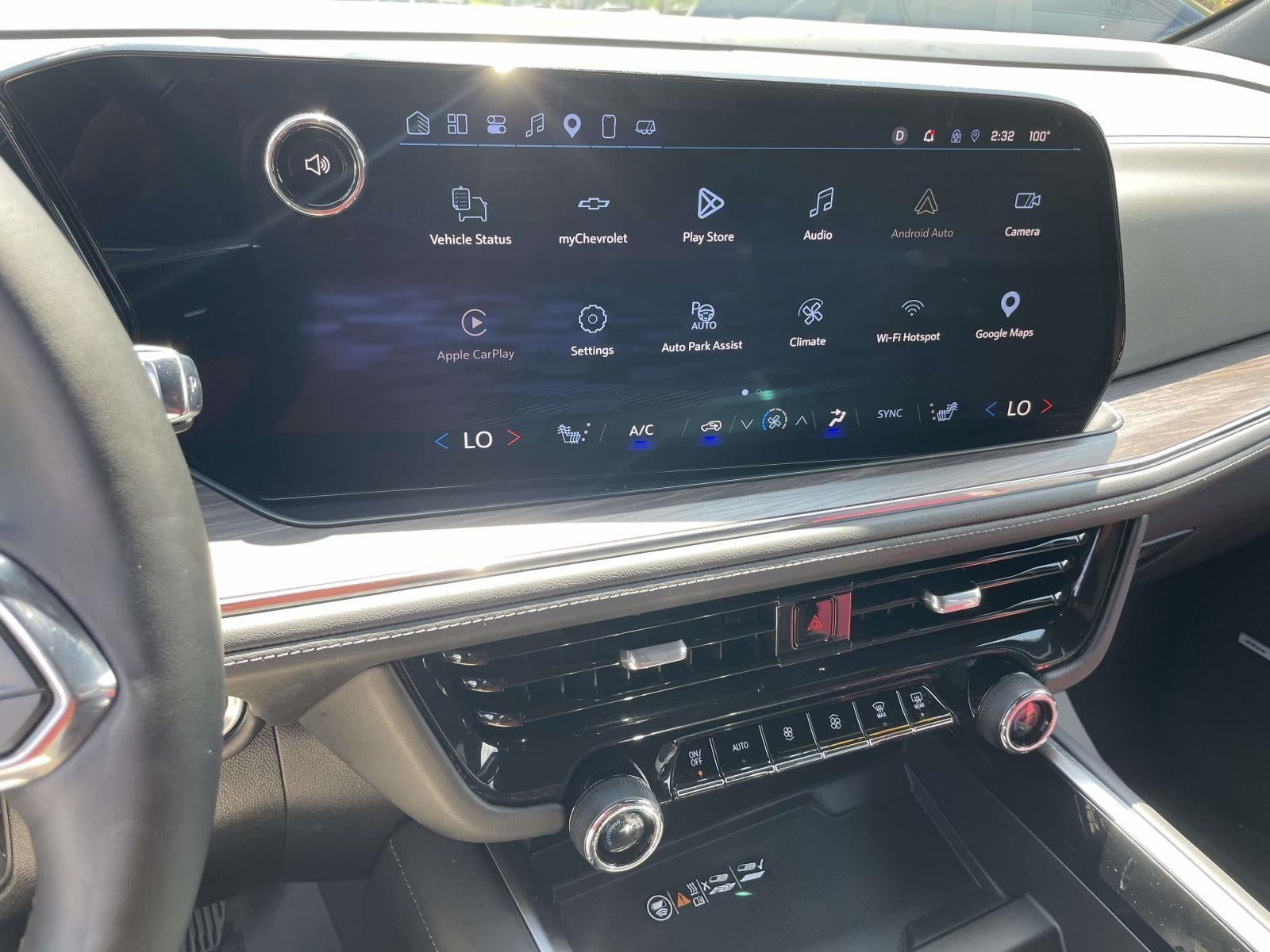 2025 Chevrolet Suburban LT