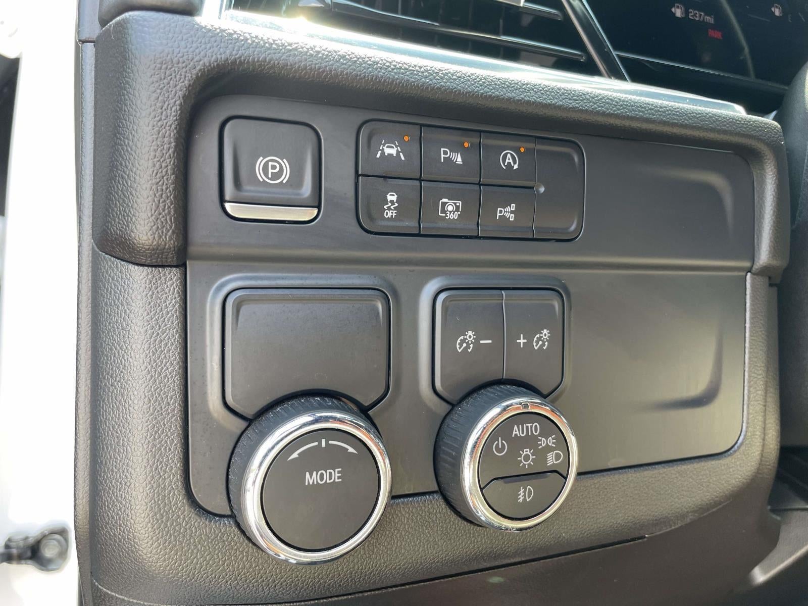 2025 Chevrolet Suburban LT
