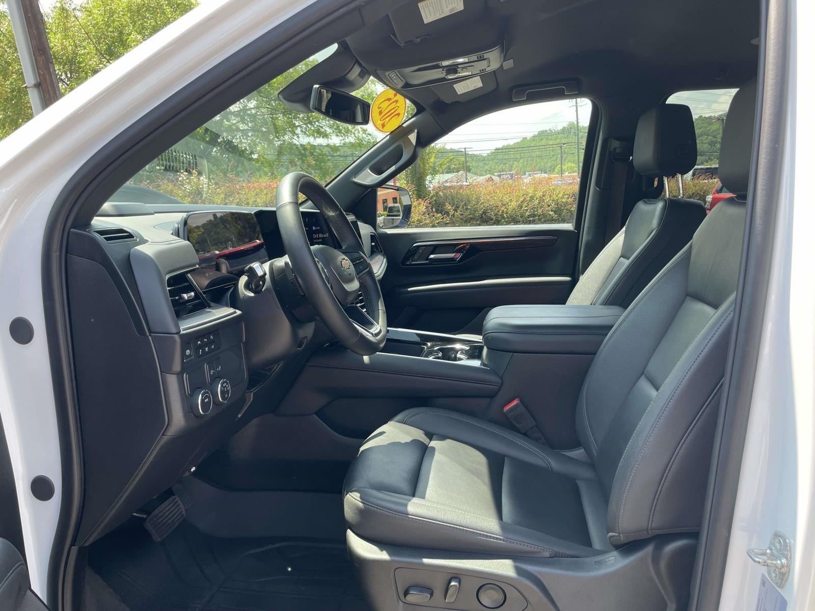 2025 Chevrolet Suburban LT