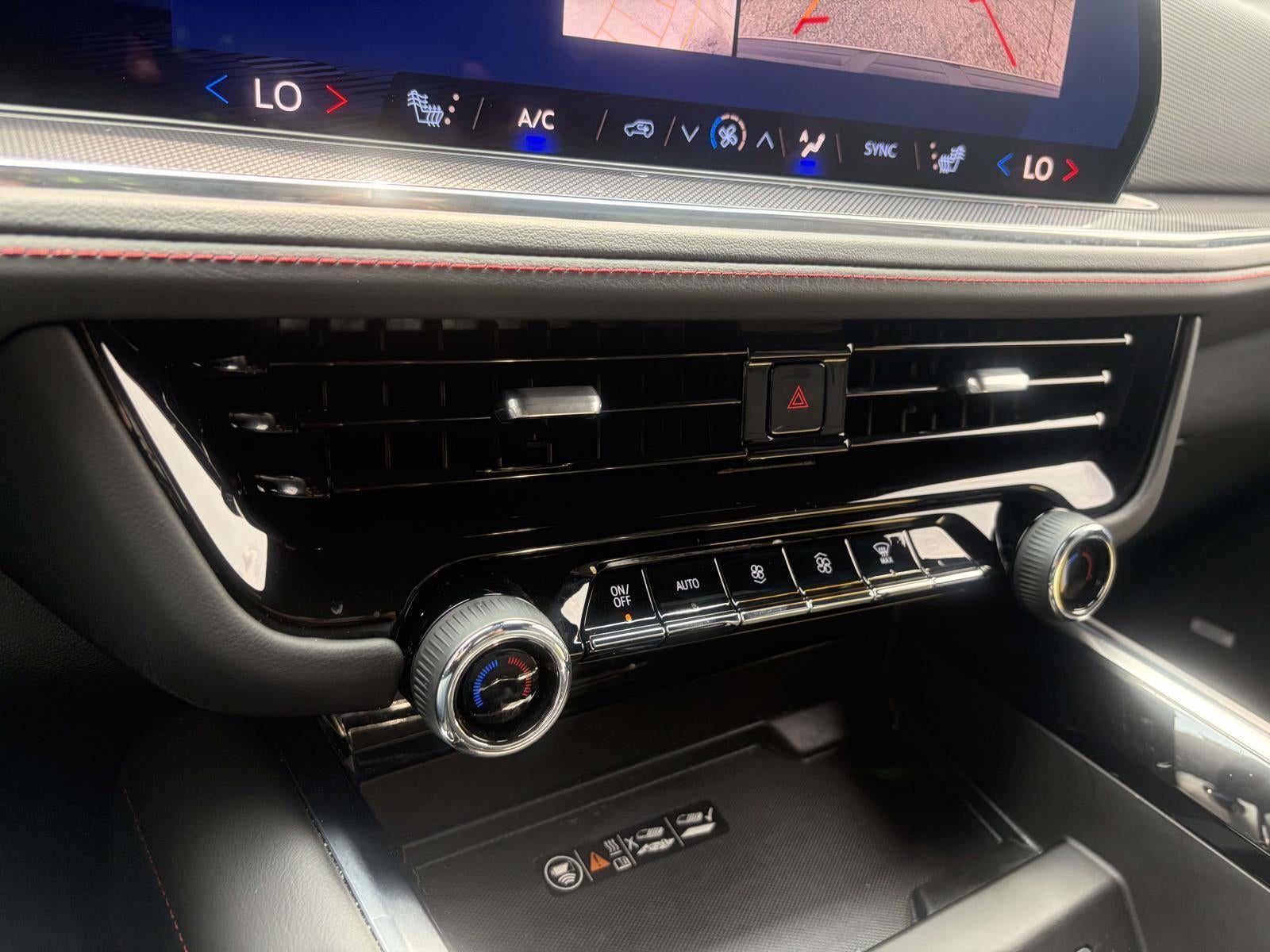 2025 Chevrolet Suburban RST