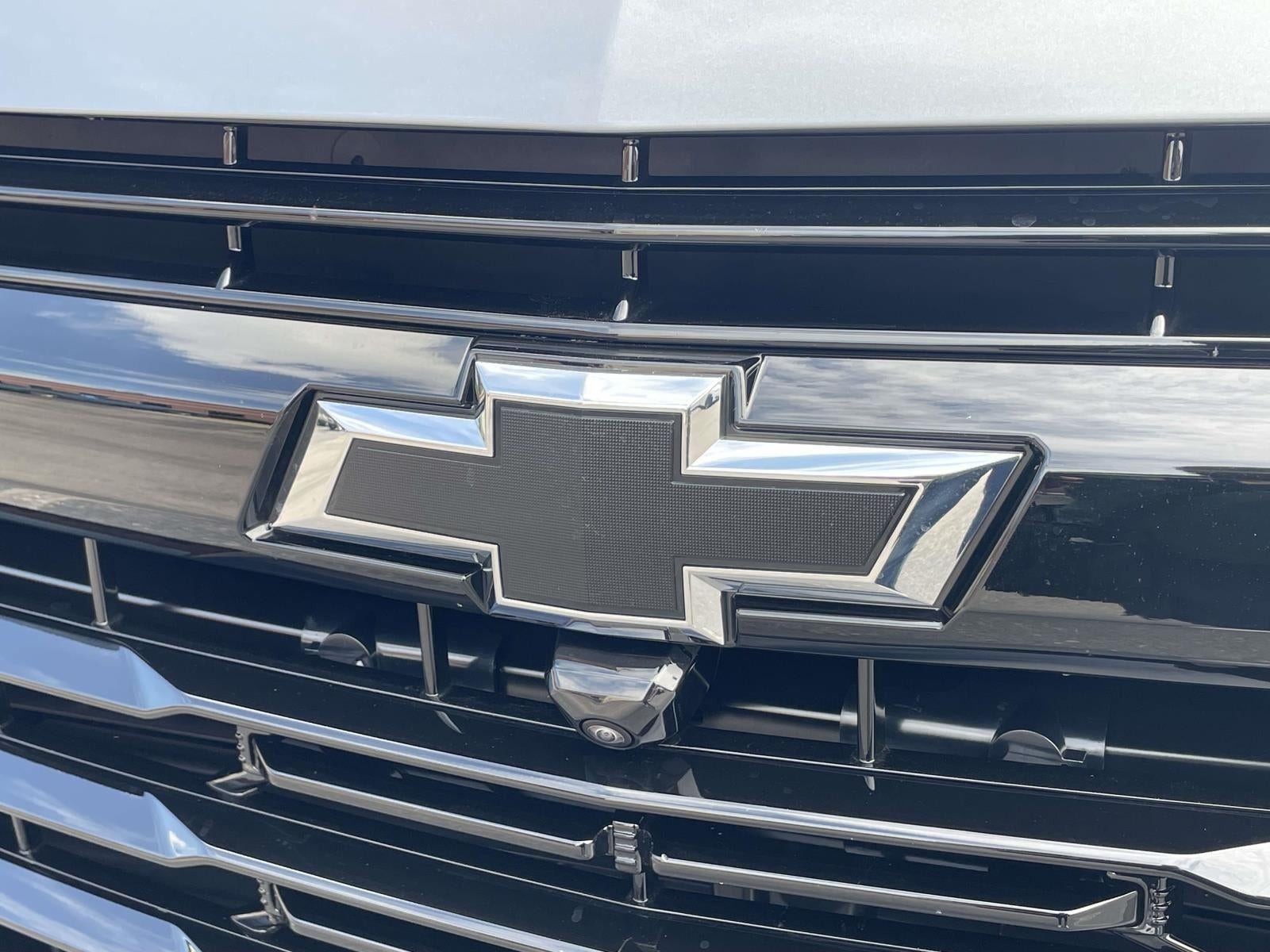 2025 Chevrolet Suburban RST
